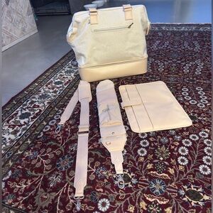 Beis The Weekender in Beige